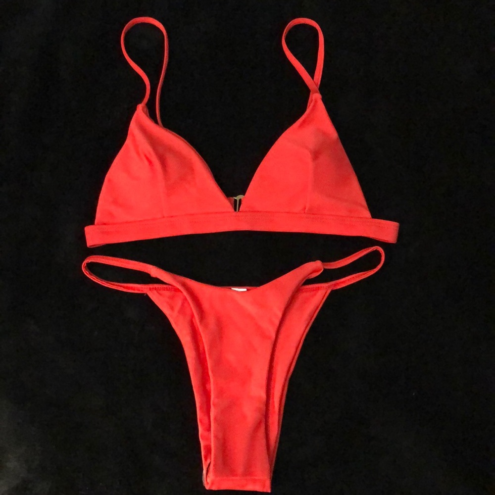 thong bikini